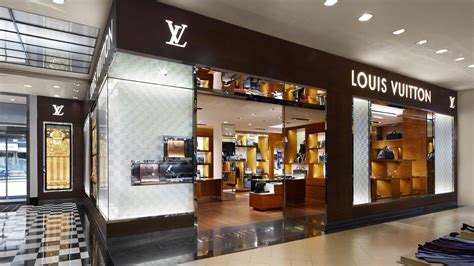 lv staff shop